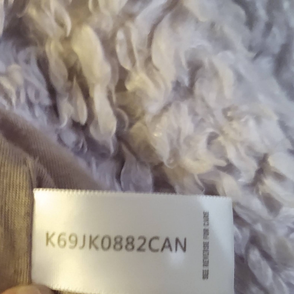 Cozy Gray Faux Fur Jacket - Picture 5 of 7